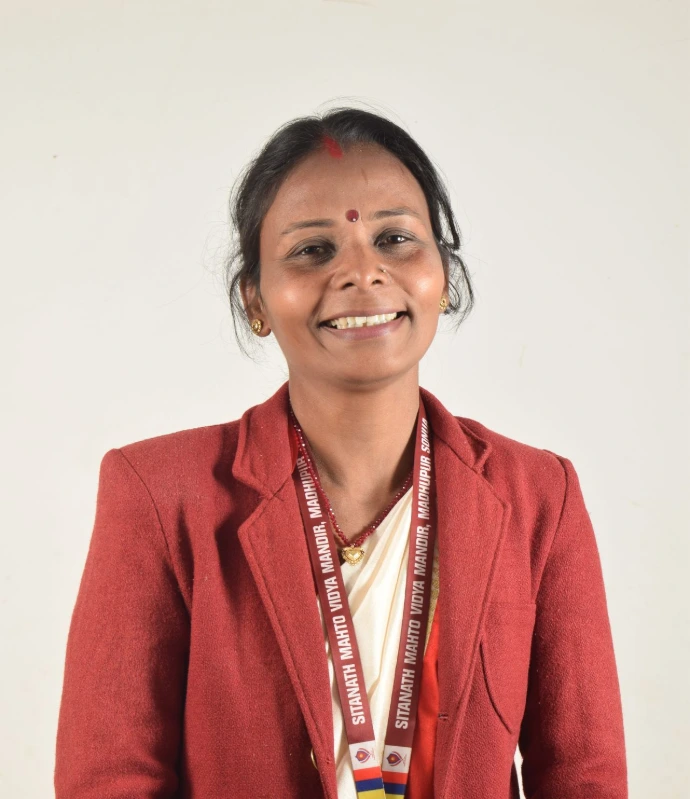 चंचला कुमारी, प्रधानाचार्या, BA Political Science, B.Ed and 18 Years of Teaching Experience